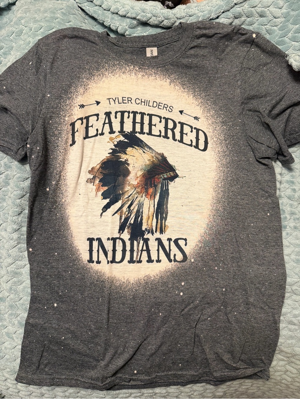 Gildan Charcoal Kids Graphic Tee with Multicolor Feather Headdress